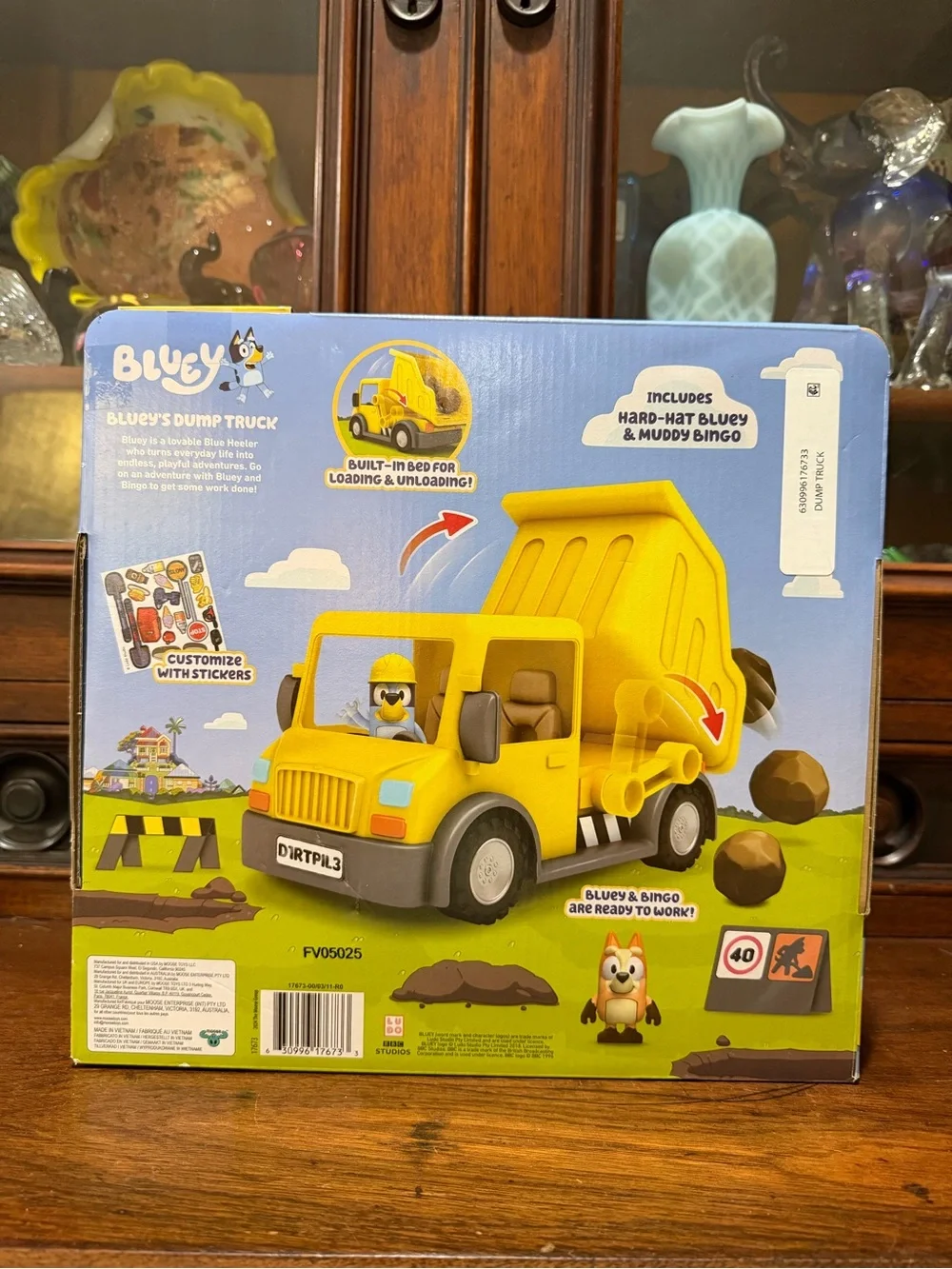 Bluey Dump Truck Playset w/ Bluey & Bingo Figures, Mud Balls, Stickers 3+